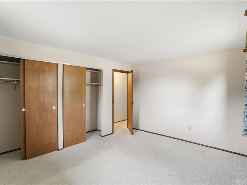 742 Greenview Drive, Tipp City, OH 45371 Photo 32