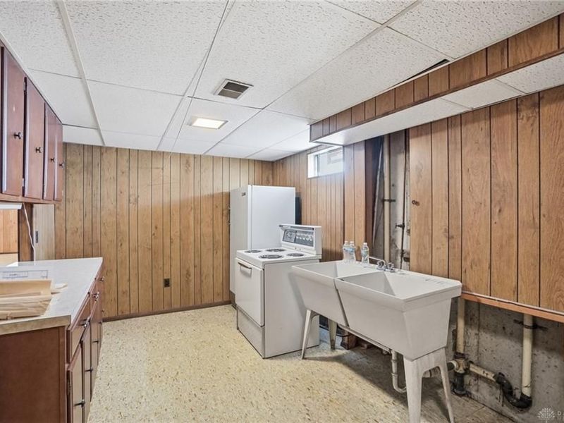 742 Greenview Drive, Tipp City, OH 45371 Photo 40