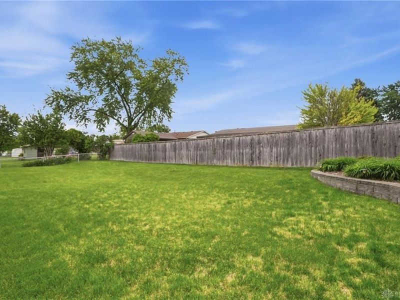 742 Greenview Drive, Tipp City, OH 45371 Photo 51