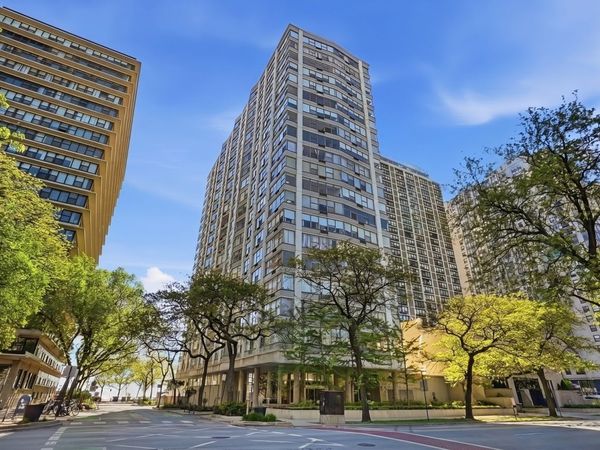 5757 N Sheridan Road, Unit 20D, Chicago, IL 60660