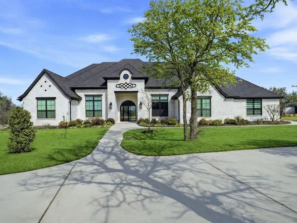 104 Woodview Creek Trail, Fort Worth, TX 76108