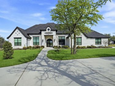 104 Woodview Creek Trail, Fort Worth, TX 76108