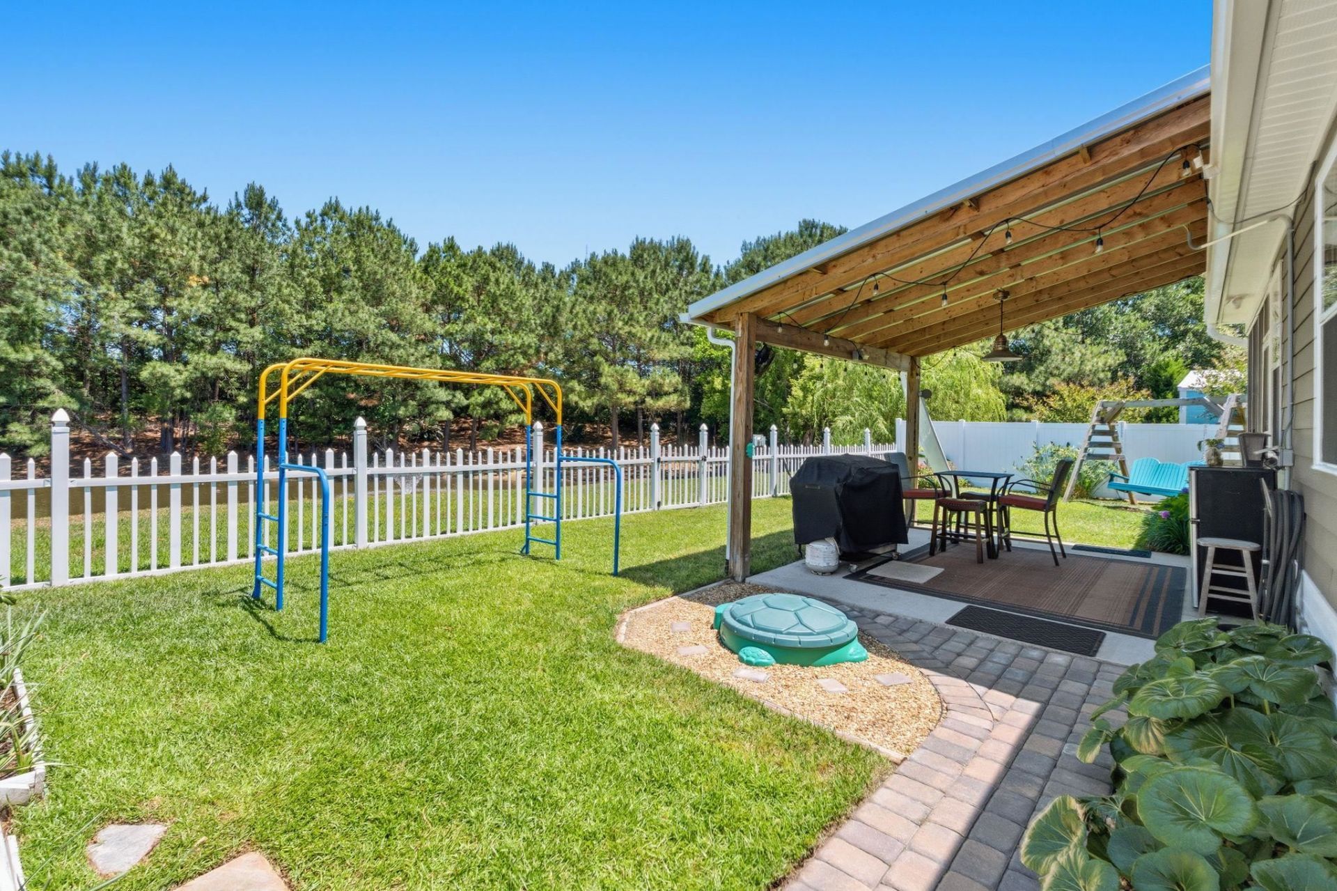 220 Waties Dr. Photo 16