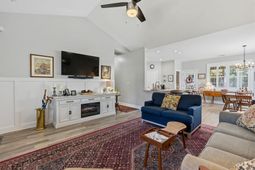 220 Waties Dr. photo 4
