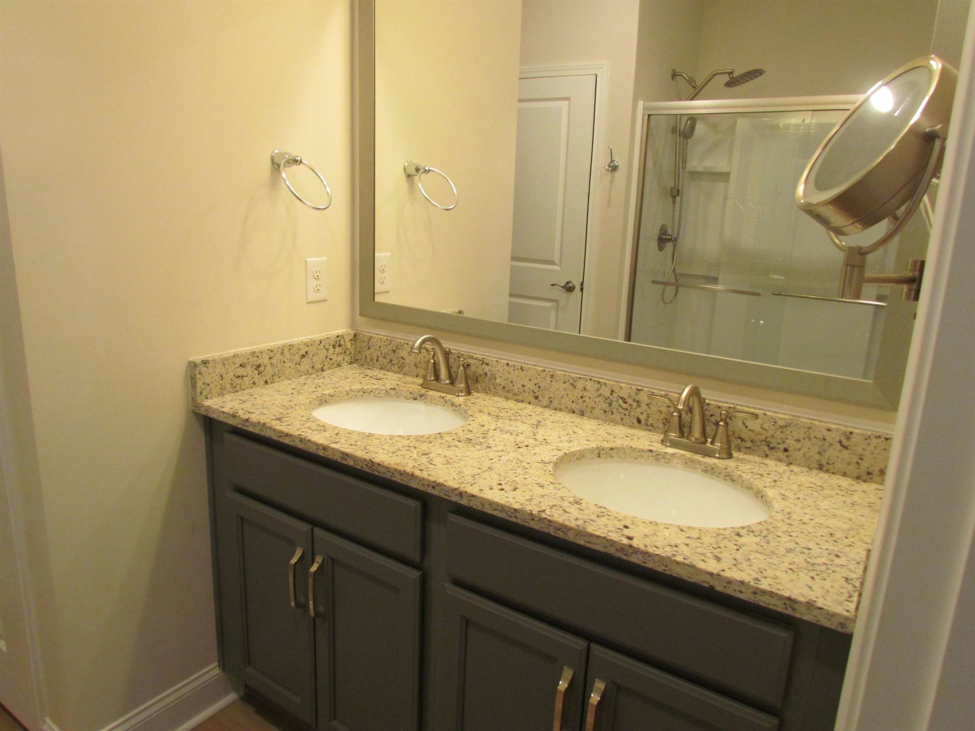 1016 Longwood Bluffs Circle Photo 11