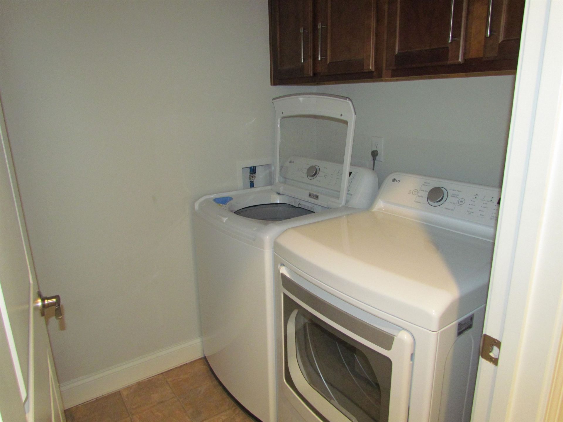 1016 Longwood Bluffs Circle Photo 17
