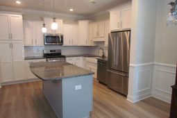 1016 Longwood Bluffs Circle photo 4