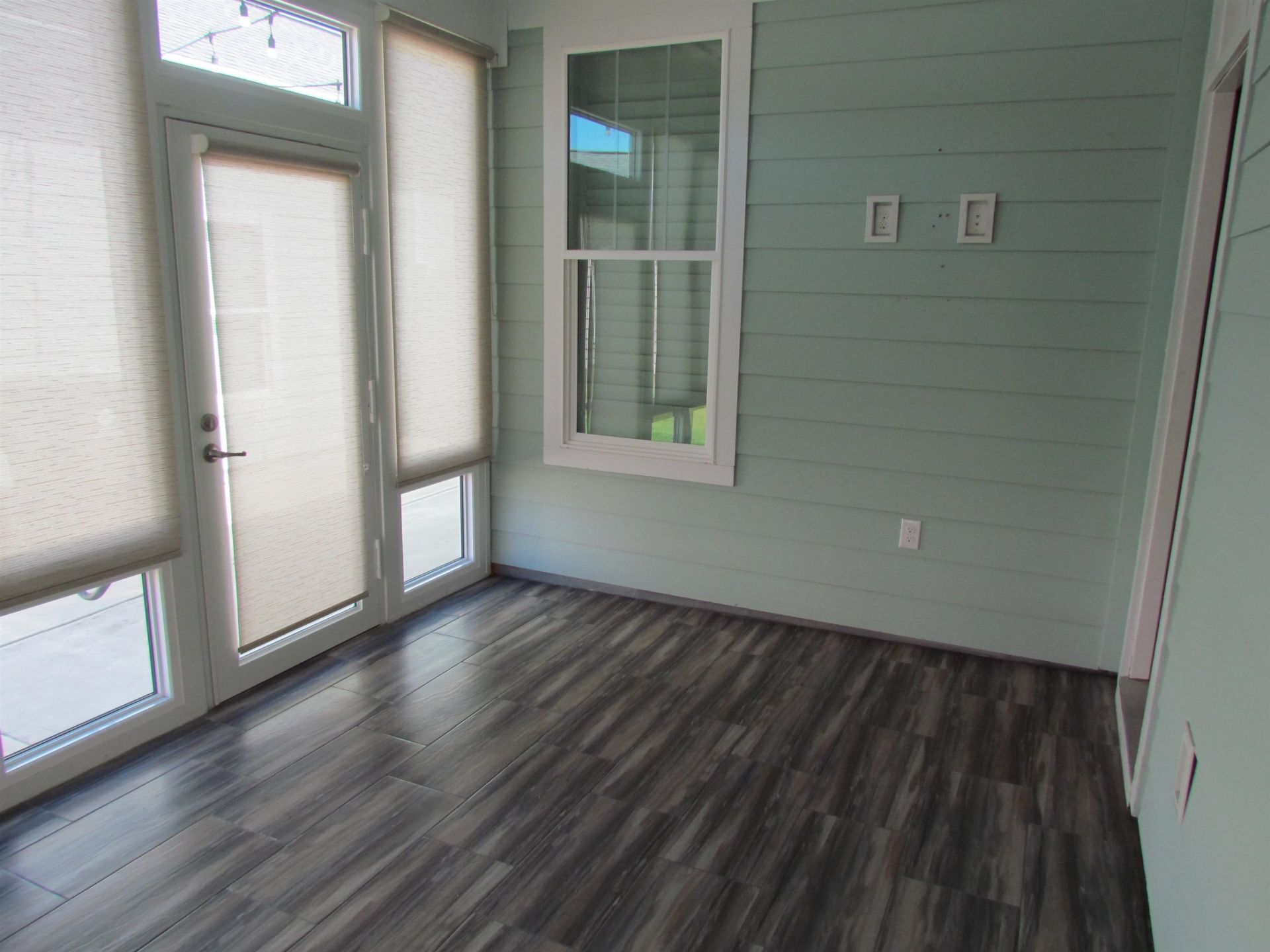 1016 Longwood Bluffs Circle Photo 9