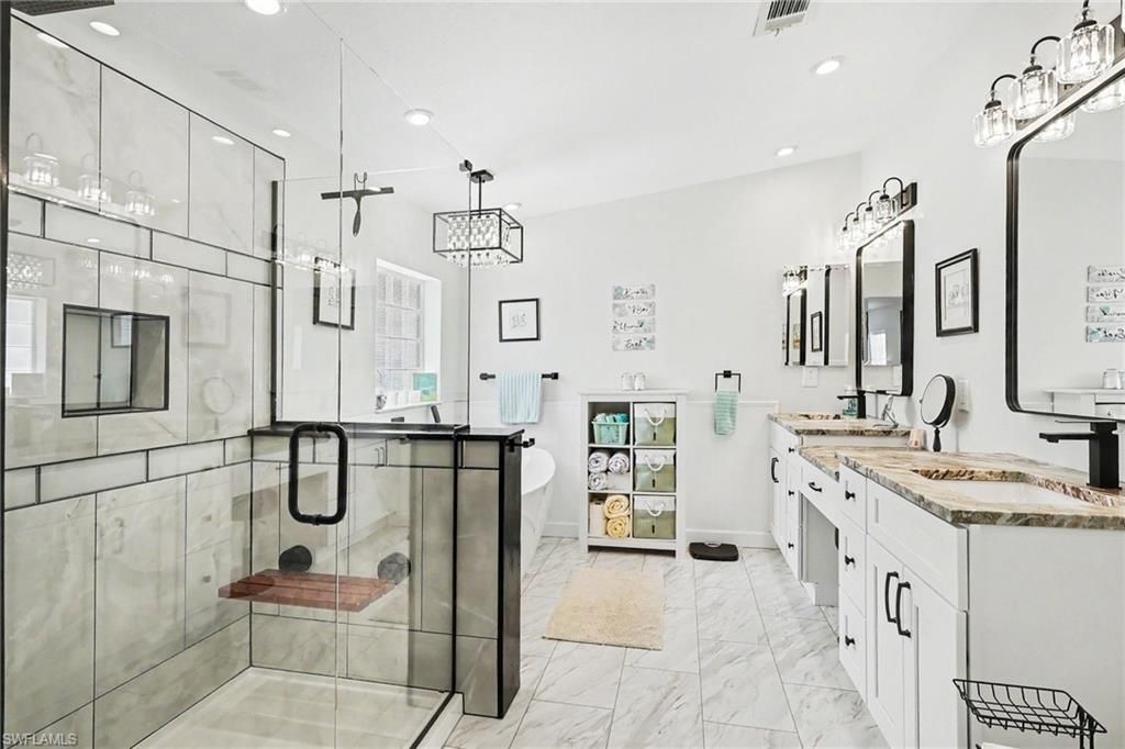 17550 Canal Cove Ct, Fort Myers Beach, FL 33931 Photo