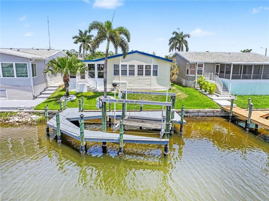 17550 Canal Cove Ct, Fort Myers Beach, FL 33931 Photo