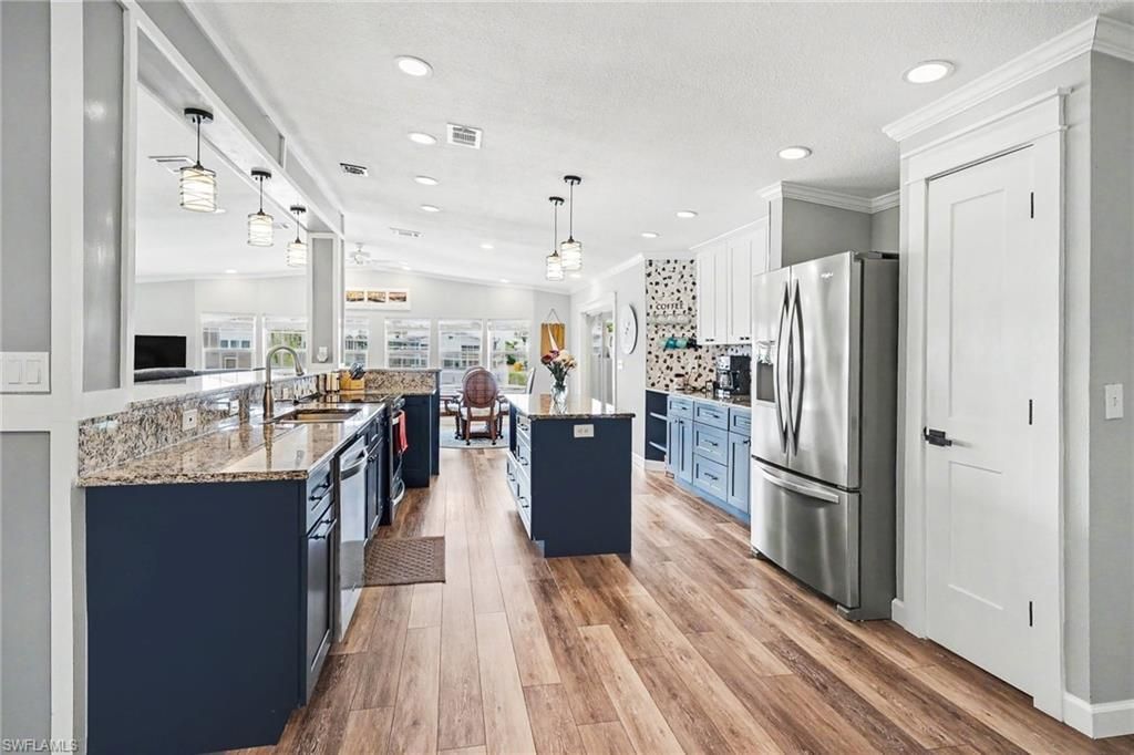 17550 Canal Cove Ct, Fort Myers Beach, FL 33931 Photo