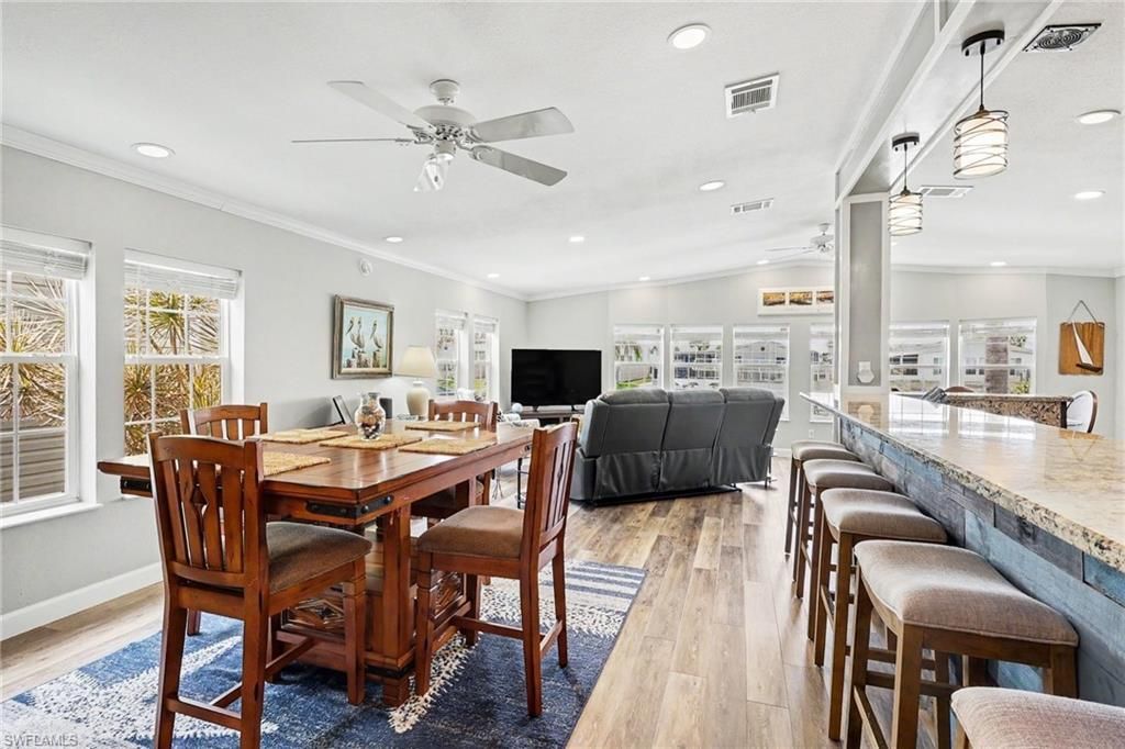 17550 Canal Cove Ct, Fort Myers Beach, FL 33931 Photo