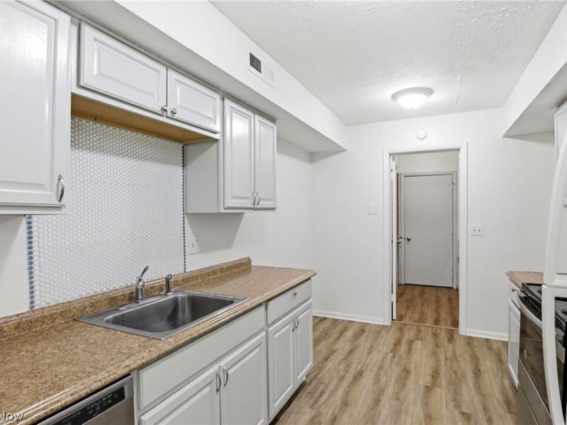 1771 Rolling Hills Drive, Unit D, Twinsburg, OH 44087 Photo 11