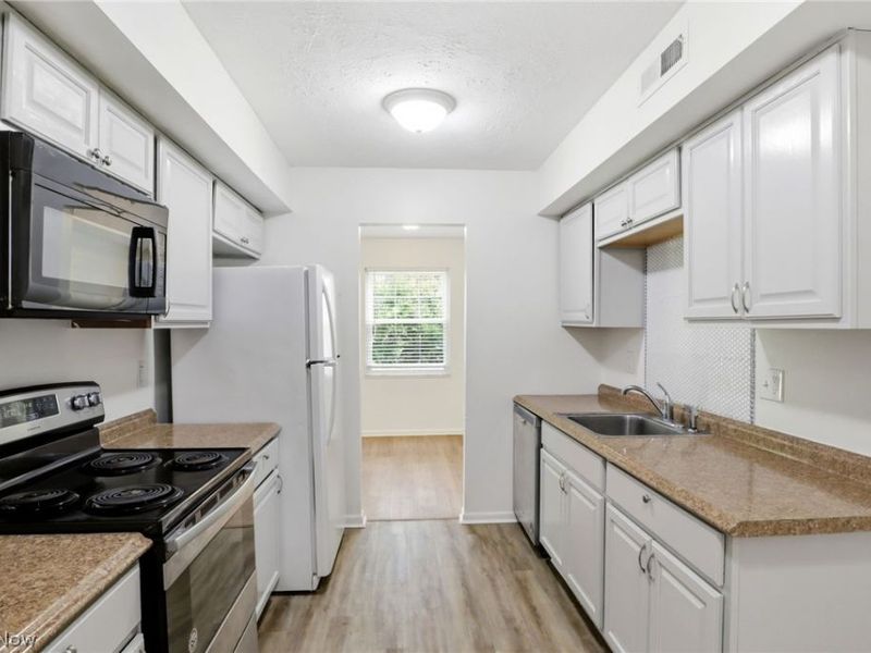 1771 Rolling Hills Drive, Unit D, Twinsburg, OH 44087 Photo 14