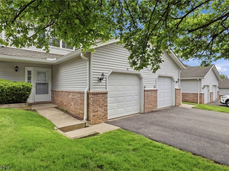1771 Rolling Hills Drive, Unit D, Twinsburg, OH 44087 Photo 2