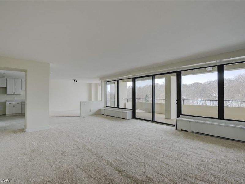 2 Bratenahl Place, Unit 2D, Bratenahl, OH 44108 Photo 15