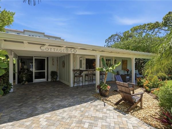 840 Myrtle TER, NAPLES, FL 34103