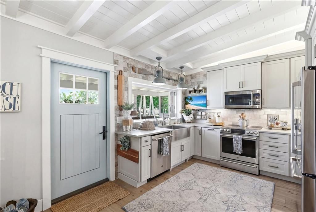 840 Myrtle Ter, Naples, FL 34103 Photo