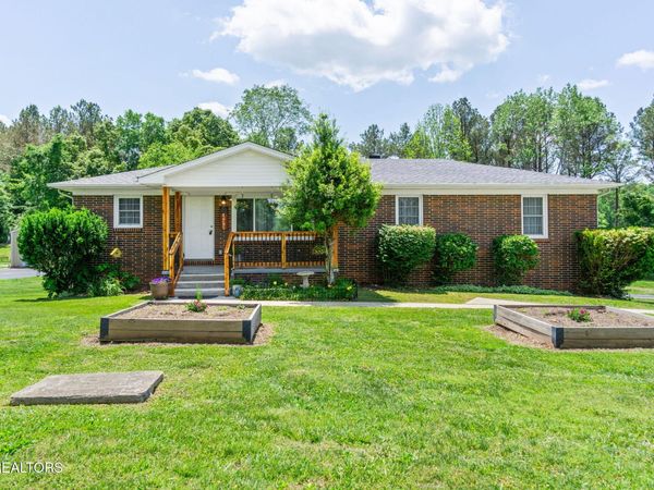 255 Washington St, Sparta, TN 38583