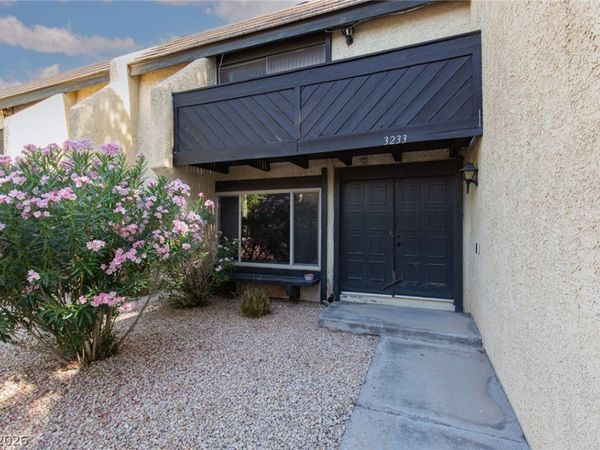 3233 Kinsale Court , Las Vegas, NV 89121