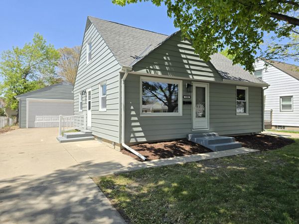 1203 S 110th St, West Allis, WI 53214