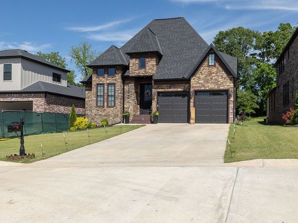 2504 Crossover , Fayetteville, AR 72703
