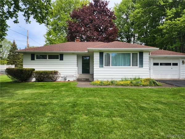 9 Linwood Avenue , Albion, NY 14411