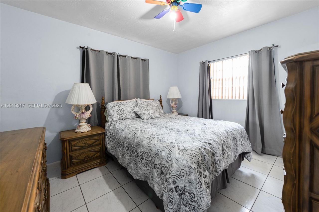731 NW 17th St , Homestead, FL 33030 Photo