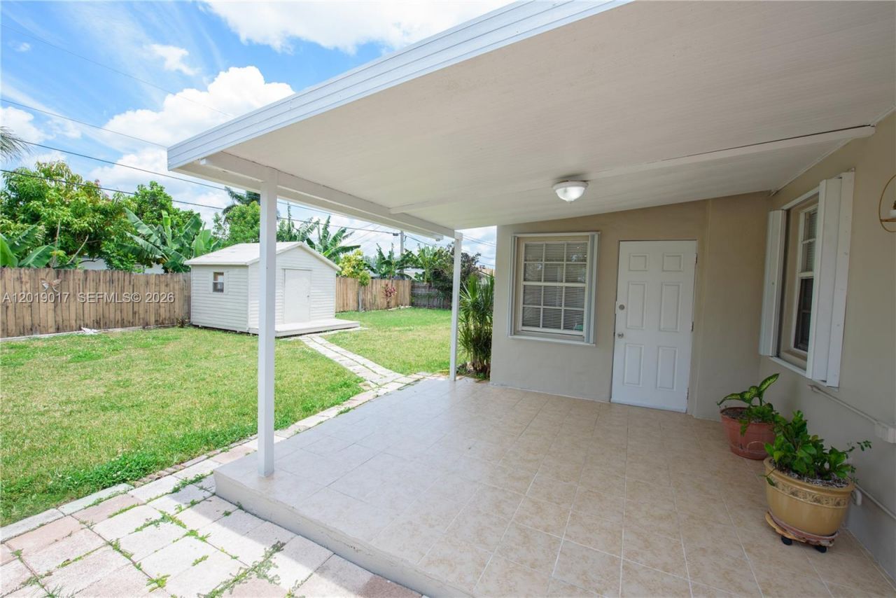 731 NW 17th St , Homestead, FL 33030 Photo