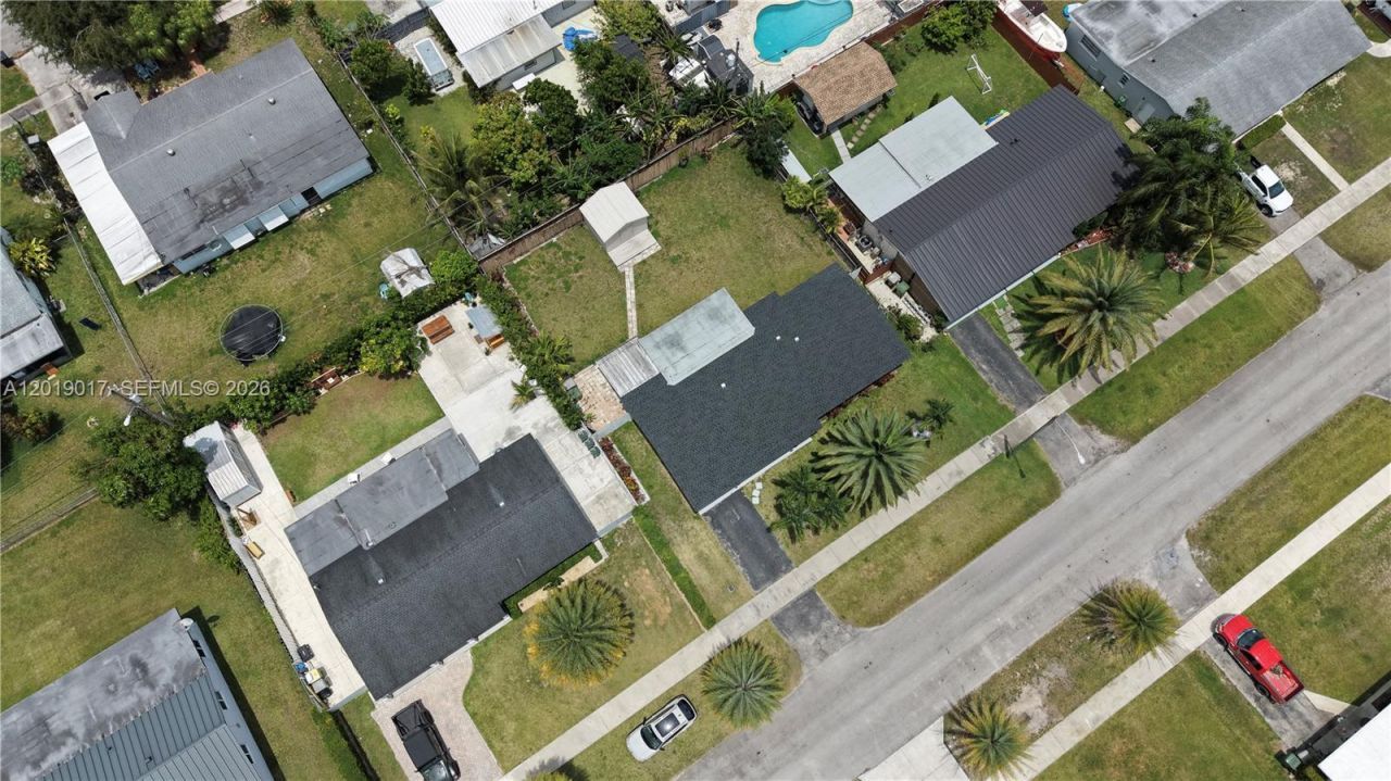 731 NW 17th St , Homestead, FL 33030 Photo