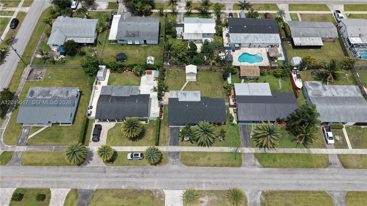 731 NW 17th St , Homestead, FL 33030 Photo