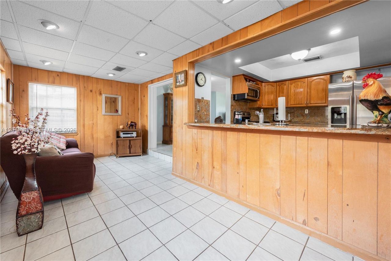 731 NW 17th St , Homestead, FL 33030 Photo