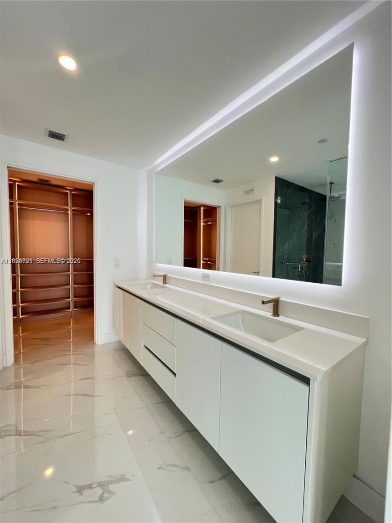 700 NE 24th St , Unit 1006, Miami, FL 33137 Photo