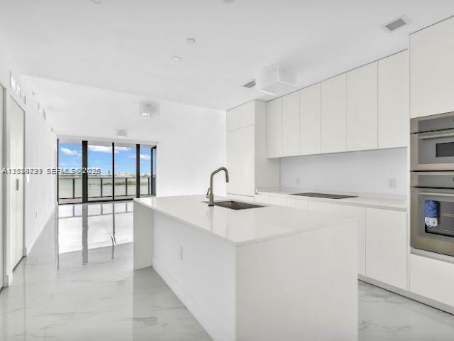 700 NE 24th St , Unit 1006, Miami, FL 33137 Photo