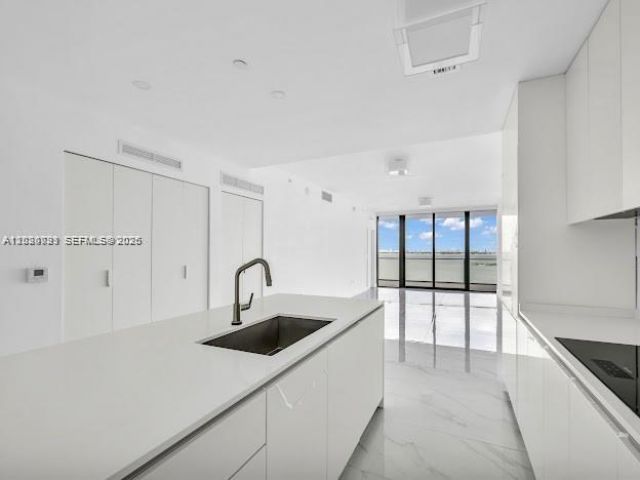 700 NE 24th St , Unit 1006, Miami, FL 33137 Photo