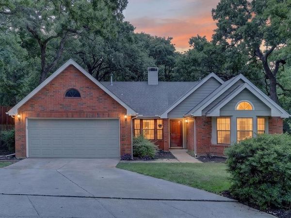 1225 Circle View Court, Grapevine, TX 76051
