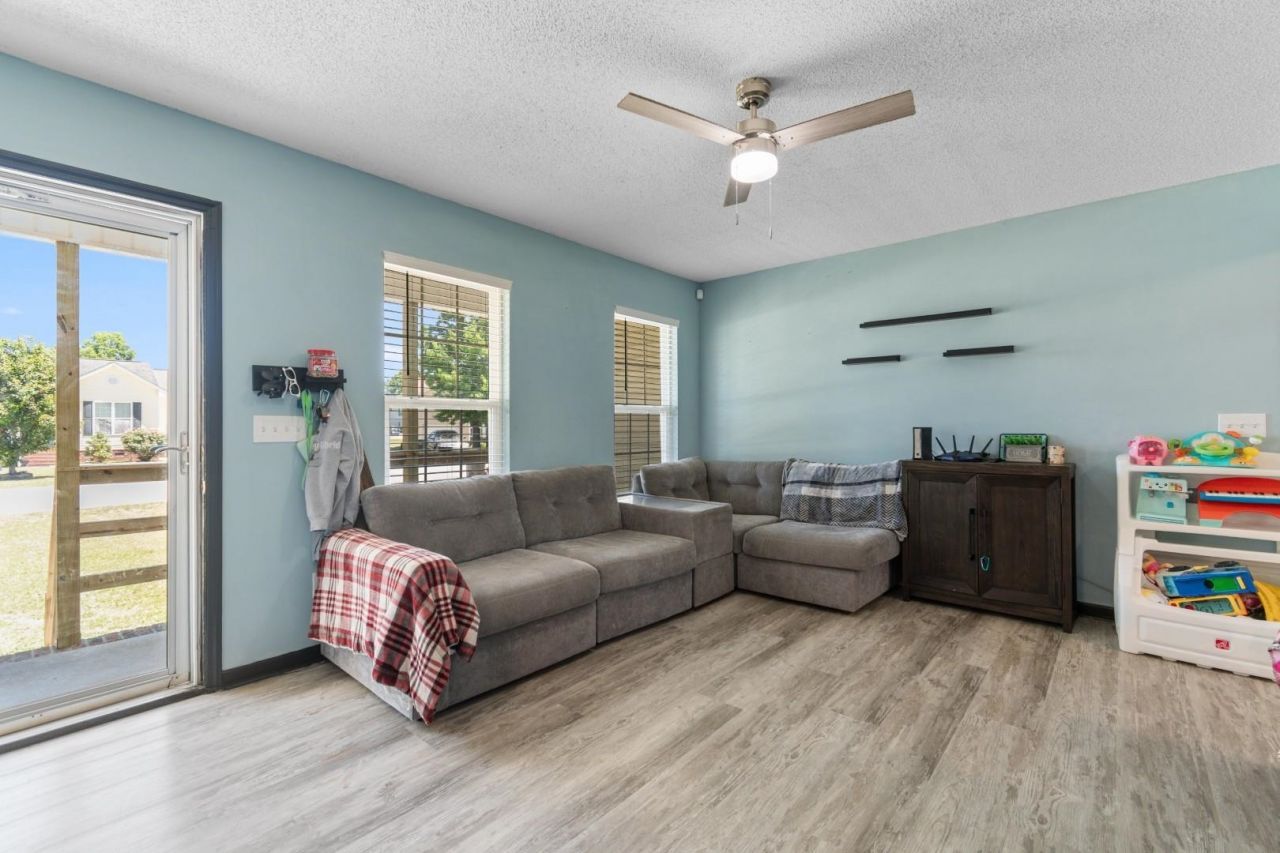 513 Coleman Ct.  Photo 10