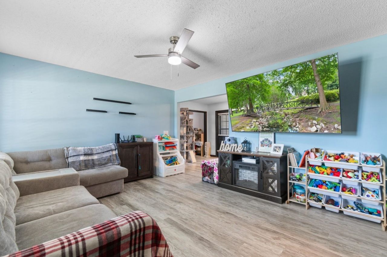 513 Coleman Ct.  Photo 11