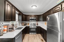 513 Coleman Ct.  photo 4