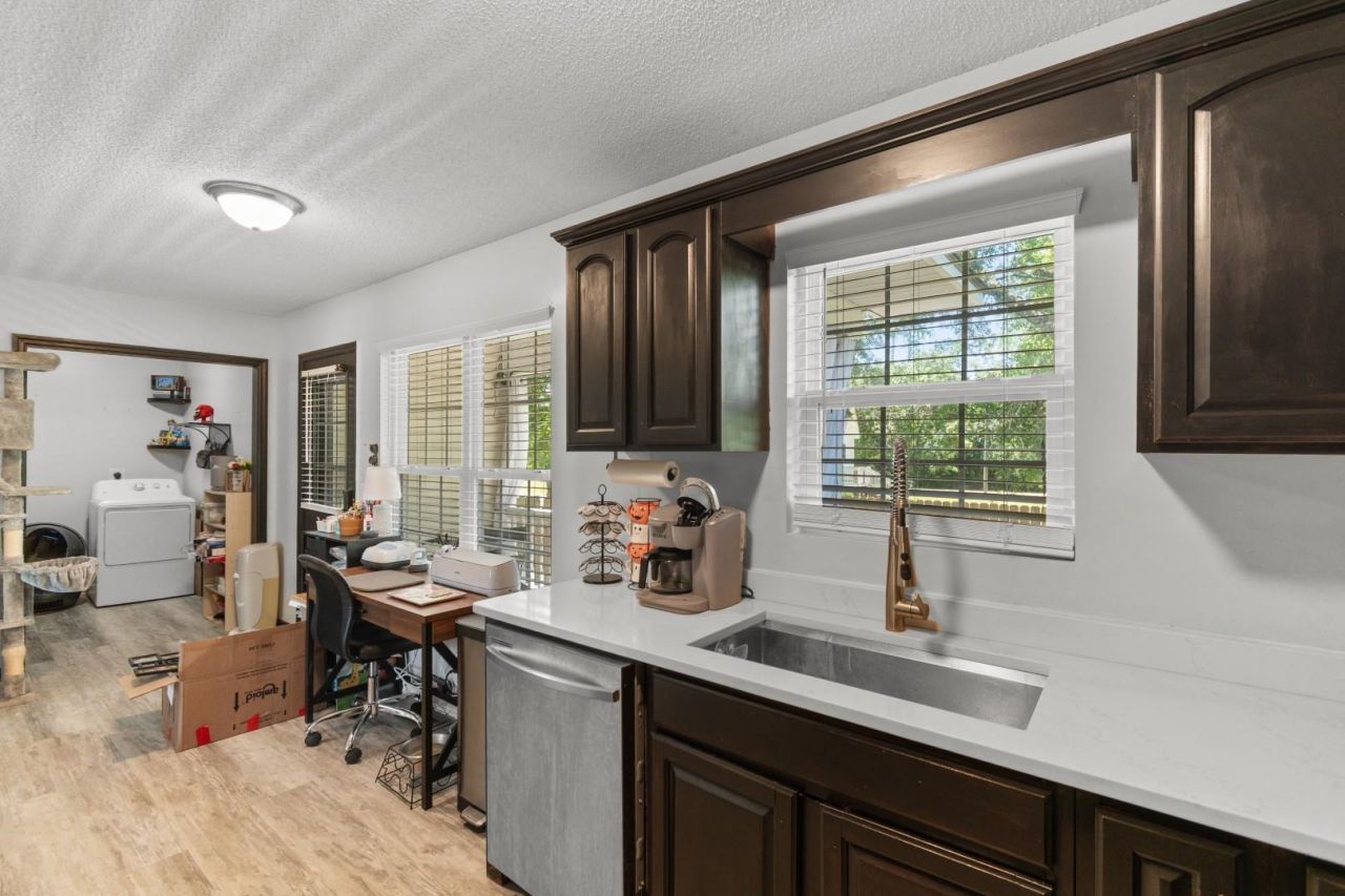 513 Coleman Ct.  Photo 8