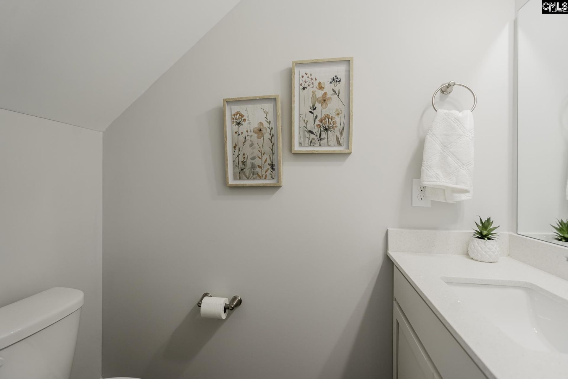 147 Middlesex Court  Photo 32