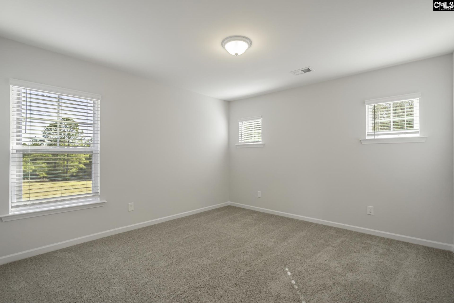 147 Middlesex Court  Photo 36