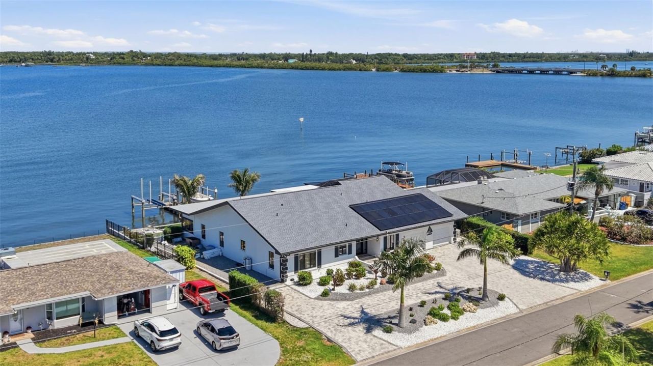 5207 Bay State Road, Palmetto, FL 34221 Photo