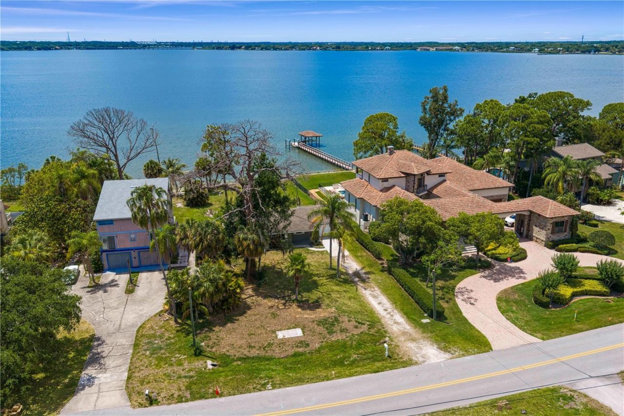 506 Shore Drive E, Oldsmar, FL 34677 Photo