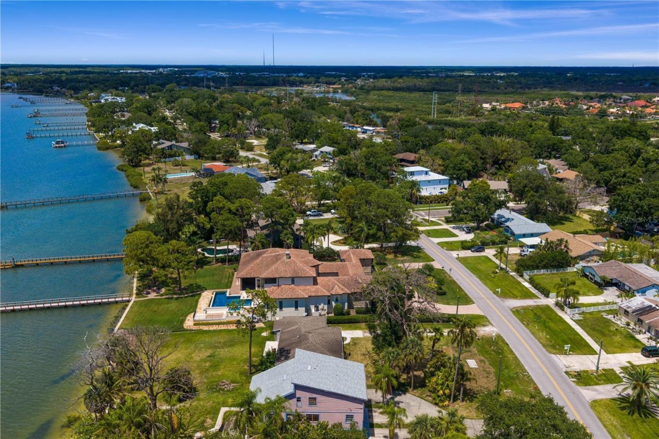 506 Shore Drive E, Oldsmar, FL 34677 Photo