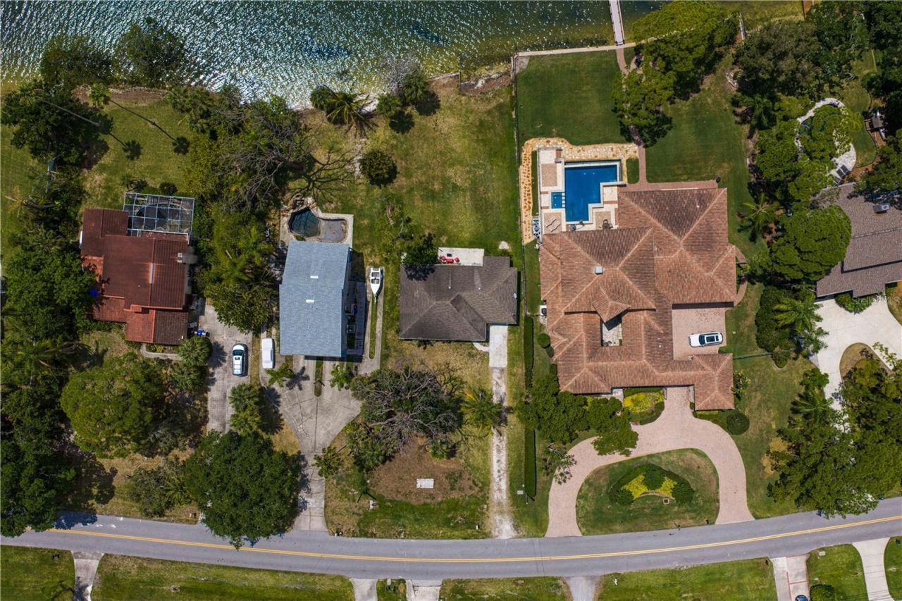 506 Shore Drive E, Oldsmar, FL 34677 Photo