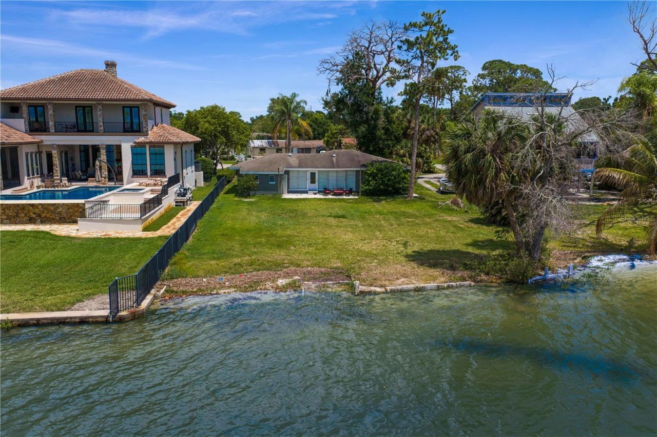 506 Shore Drive E, Oldsmar, FL 34677 Photo
