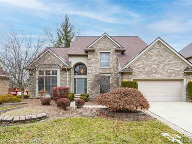 42104 Echo Forest Drive, CANTON, MI 48188