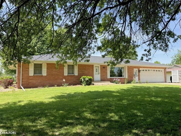 1104 NW Church Street, Leon, IA 50144