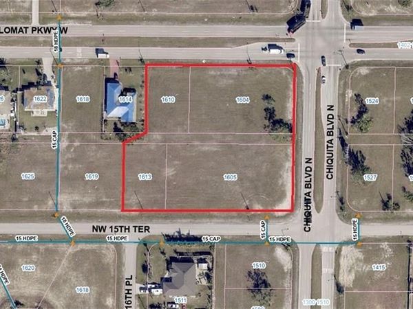 1604 Diplomat PKWY W, CAPE CORAL, FL 33993